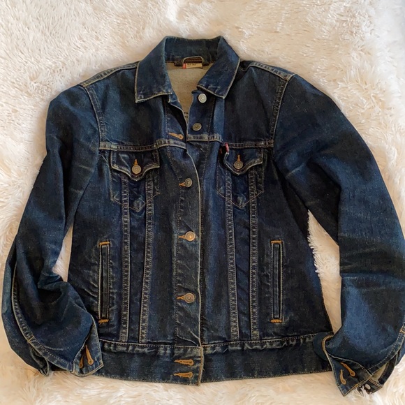 Women’s Levi’s Jean Jacket from early 2000. - Picture 3 of 6